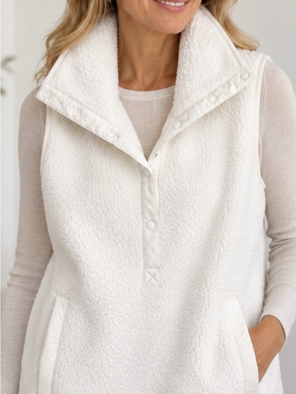 Women's Cream Sherpa Snap-Front Vest